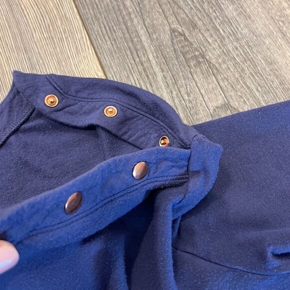 Isabel Maternity Lounge Top Nursing Feature - Picture 6 of 6